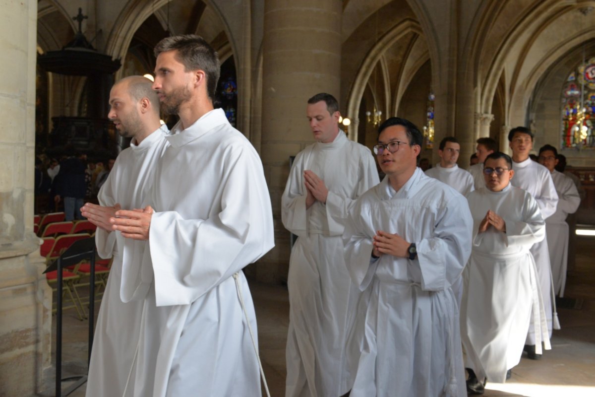 Messe et veillée de prière pour les futurs prêtres. © Marie-Christine Bertin / Diocèse de Paris.