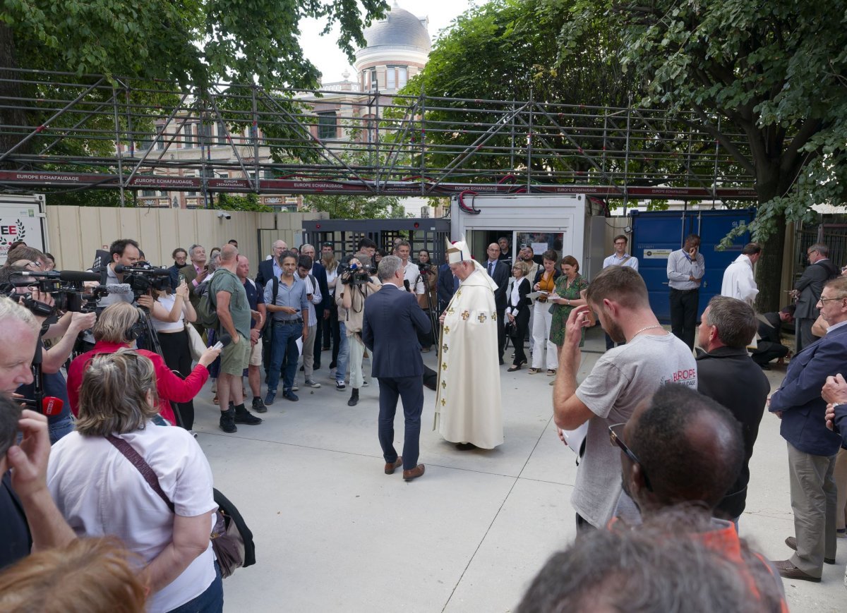 Bénédiction des 16 statues de la flèche de Notre-Dame de Paris. © Yannick Boschat / Diocèse de Paris.