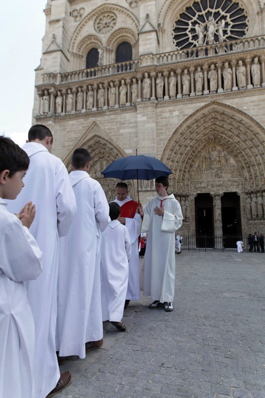 Ordinations sacerdotales 2012 à Notre-Dame de Paris. © Yannick Boschat / Diocèse de Paris.