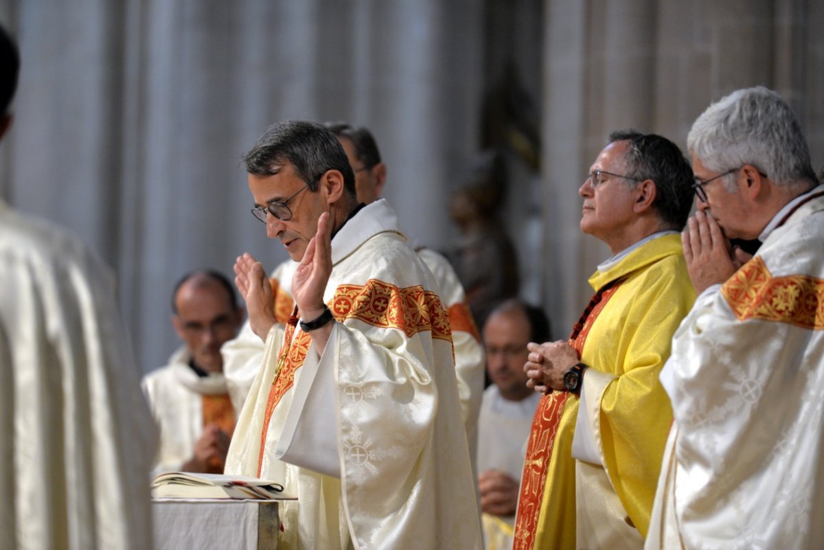 Messe et veillée de prière pour les futurs prêtres. © Marie-Christine Bertin / Diocèse de Paris.