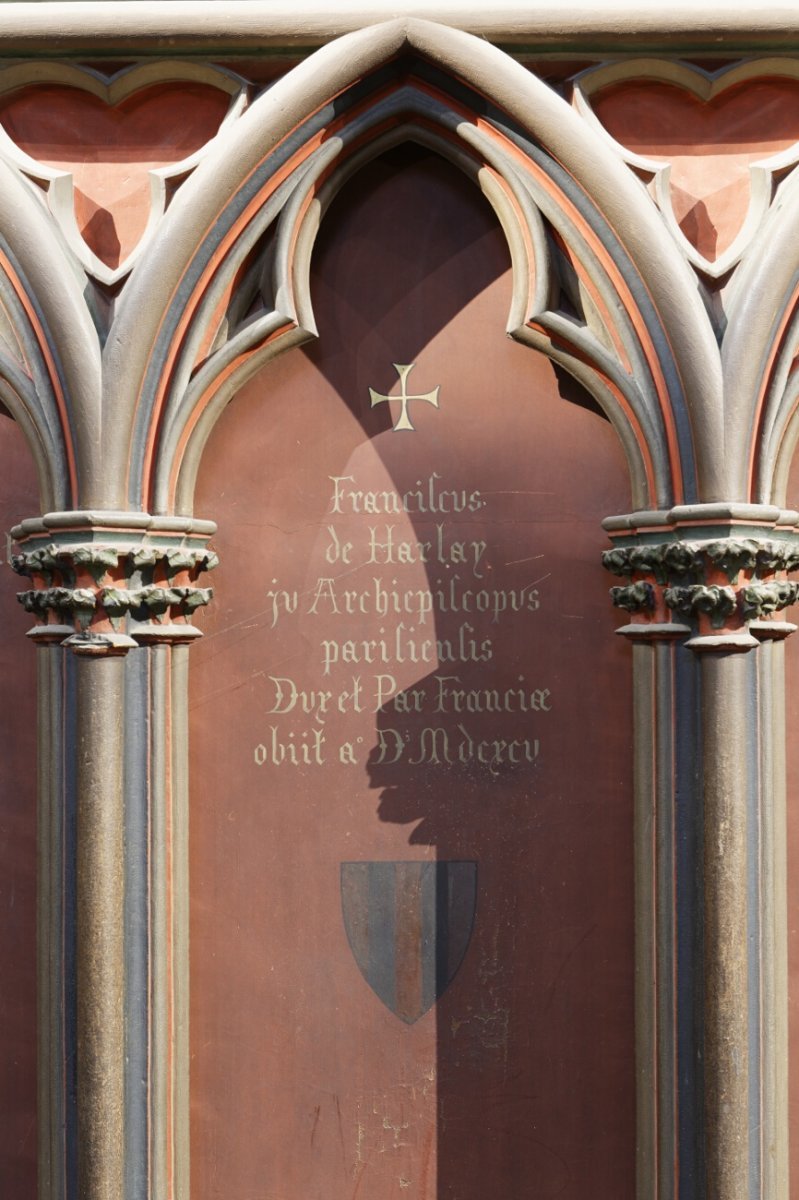 Blason à Notre-Dame de Paris. © Yannick Boschat / Diocèse de Paris.