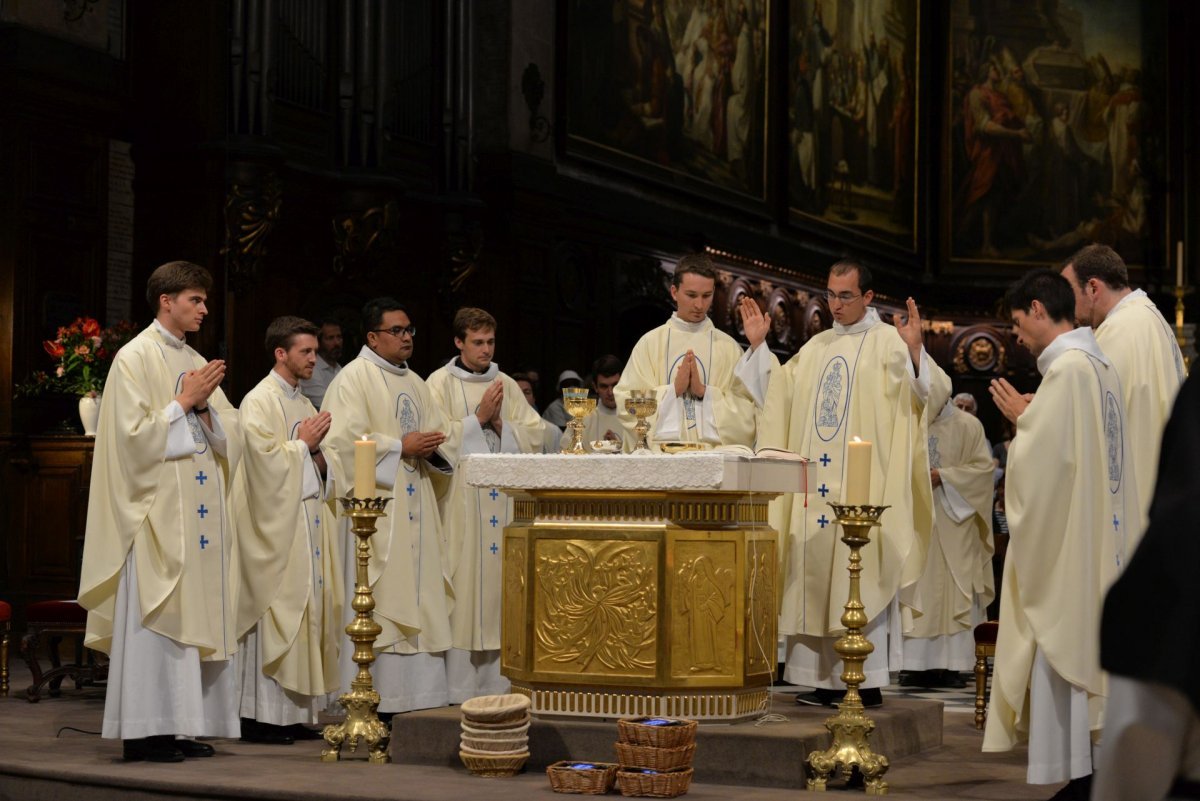 Messe des nouveaux prêtres à Notre-Dame des Victoires. © Marie-Christine Bertin / Diocèse de Paris.