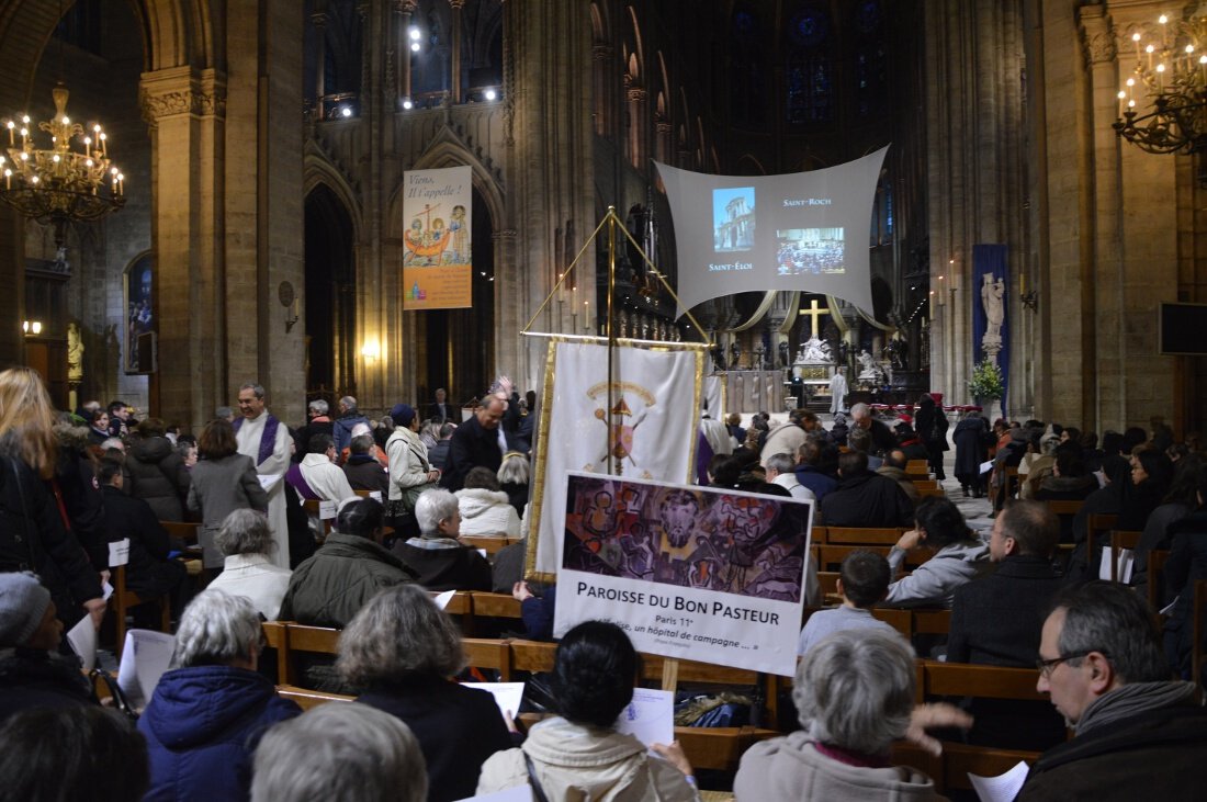 Toutes les paroisses de Paris sont venues en délégation à Notre-Dame de (…). © Pierre-Louis Lensel / Diocèse de Paris.