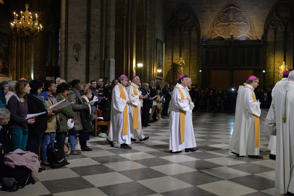 Procession d'entrée des évêques d'Île-de-France. © Marie-Christine Bertin / Diocèse de Paris.