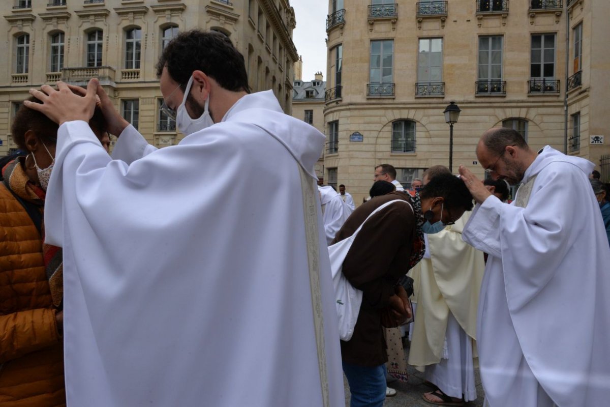 Messe des nouveaux prêtres à Notre-Dame des Victoires 2021. © Marie-Christine Bertin / Diocèse de Paris.