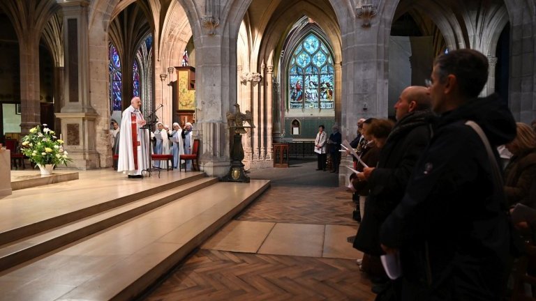 Catéchèse sur le sacrement du baptême. Lundi 5 mai 2025. (c) Marie-Christine Bertin / Diocèse de Paris.