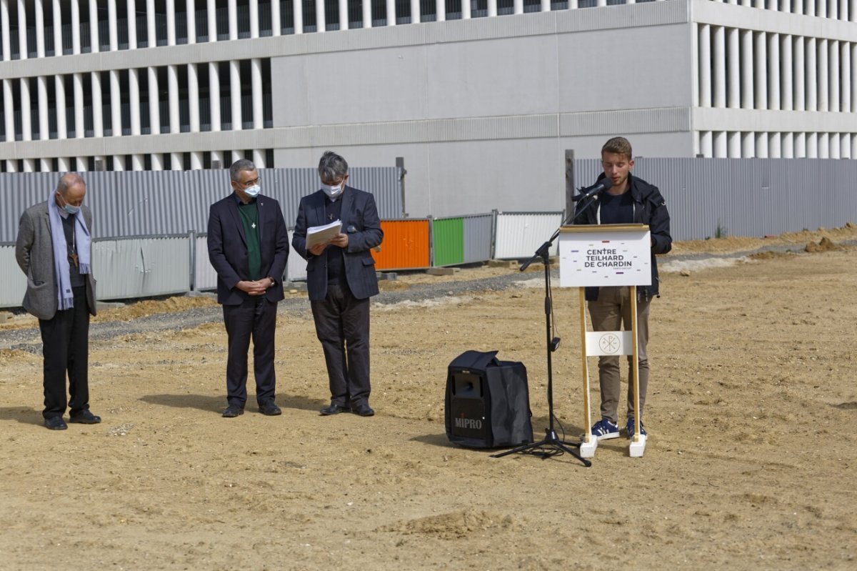 Lancement et bénédiction du chantier du futur Centre Teilhard de Chardin – (…). © Yannick Boschat / Diocèse de Paris.