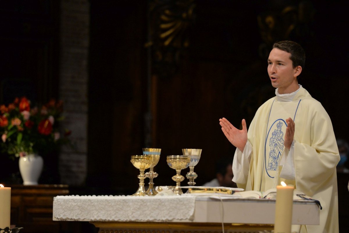 Messe des nouveaux prêtres à Notre-Dame des Victoires. © Marie-Christine Bertin / Diocèse de Paris.