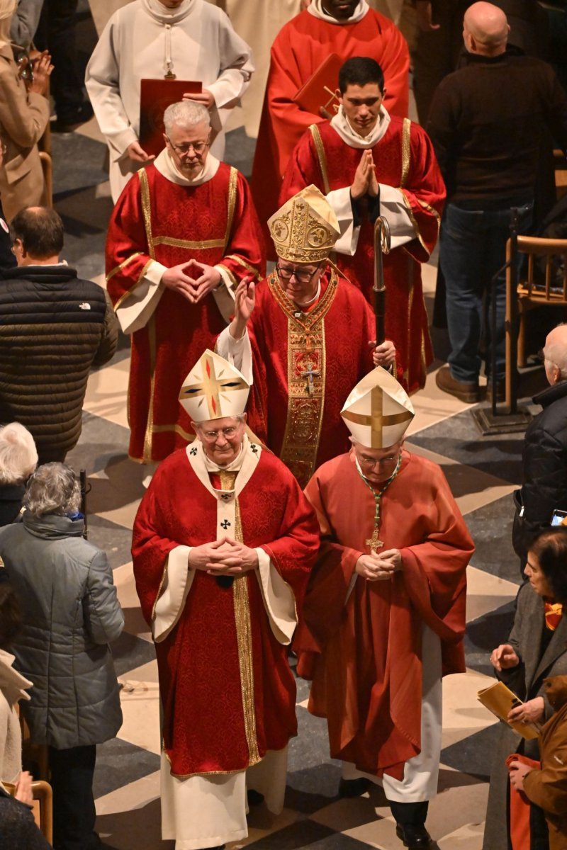 Messe de béatification de Raymond Cayré, Gérard-Martin Cendrier, Roger (…). © Jean-Baptiste Delerue / Diocèse de Paris.