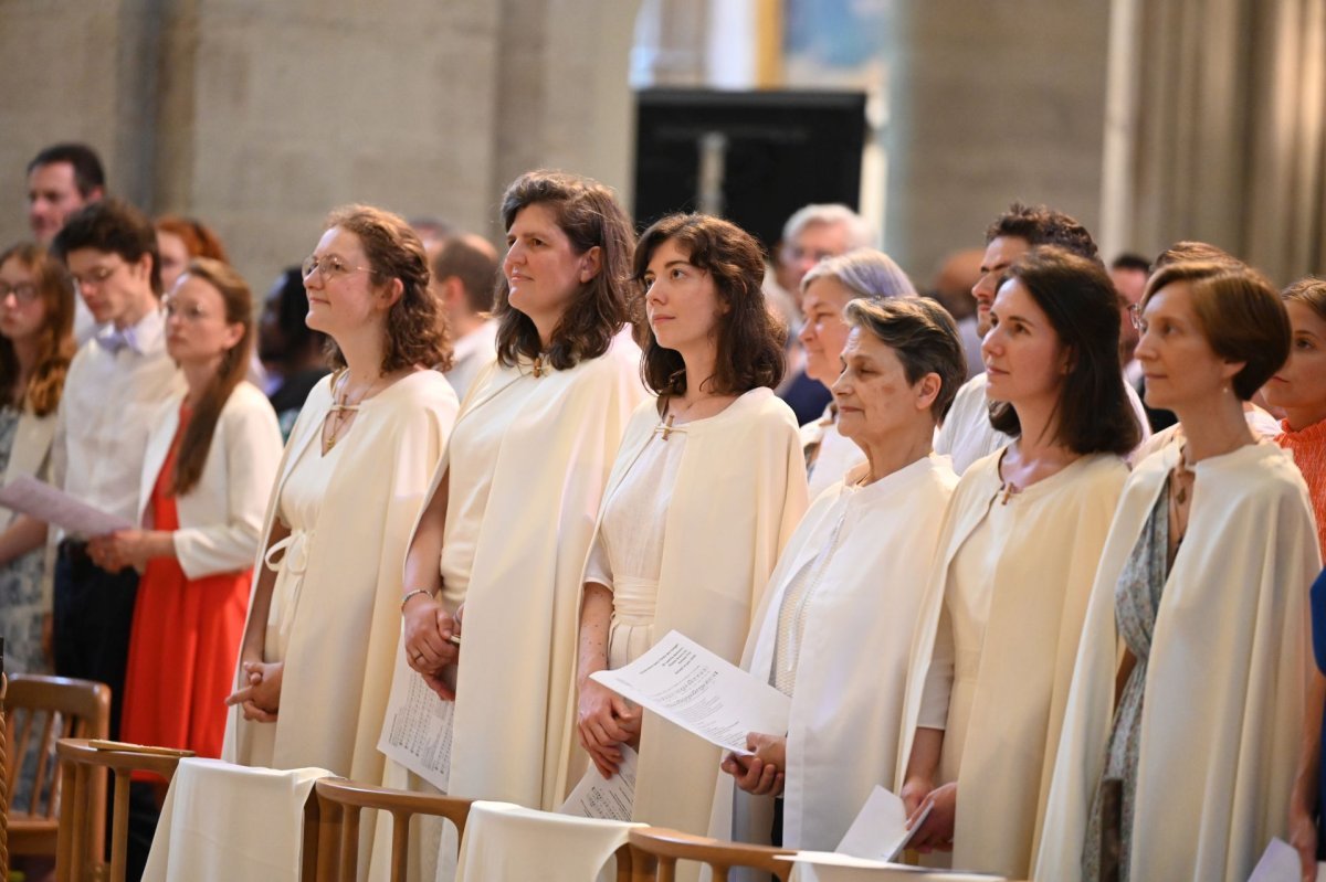 Consécration dans l'Ordre des Vierges 2025. © Marie-Christine Bertin / Diocese de Paris.