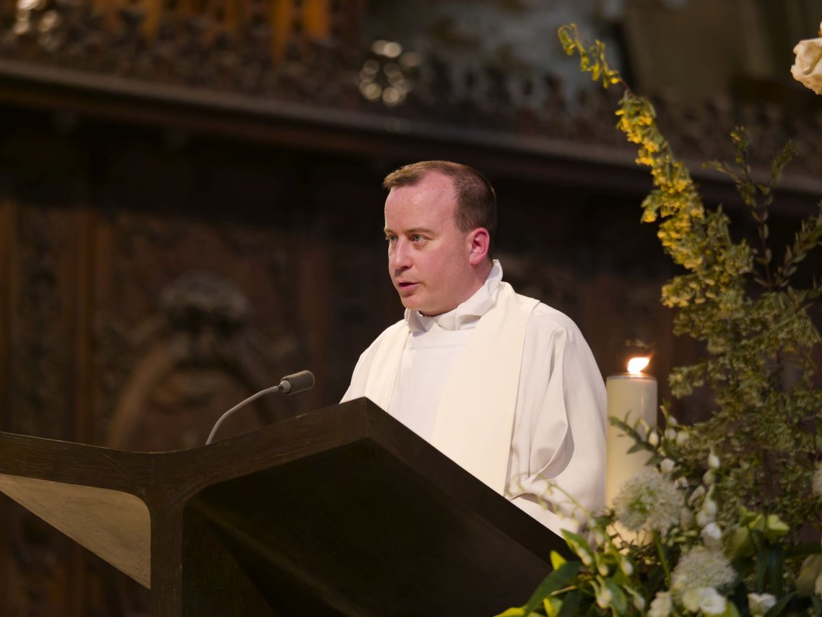 Vêpres à Notre-Dame de Paris à l'arrivée de la marche pour les vocations. © Yannick Boschat / Diocèse de Paris.