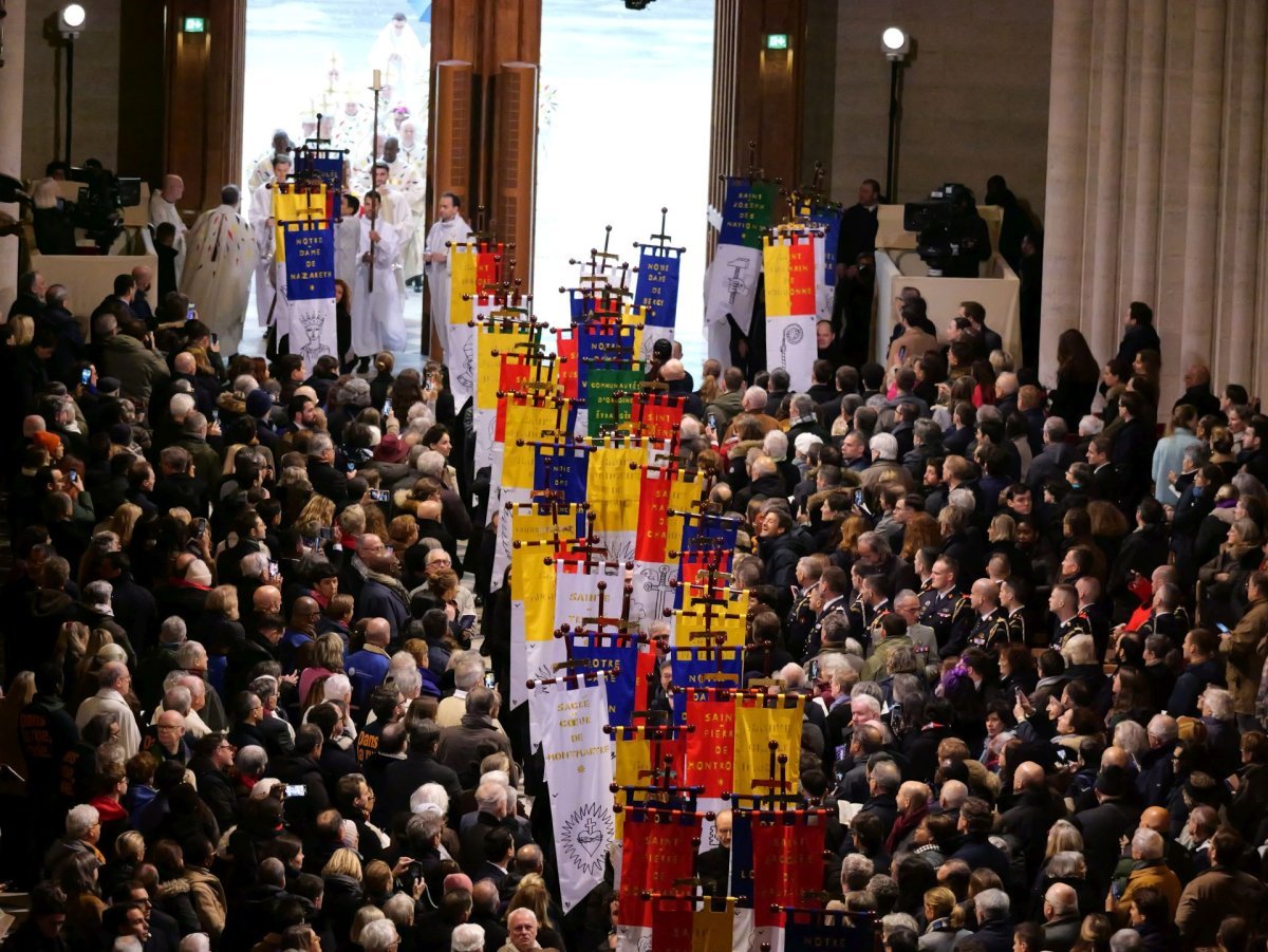 Messe de consécration de l'autel de Notre-Dame de Paris. © Yannick Boschat / Diocèse de Paris.