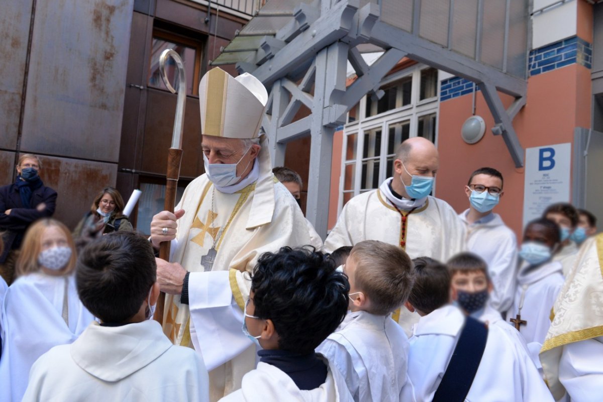 Rassemblement des servants et servantes de la liturgie. © Marie-Christine Bertin / Diocèse de Paris.