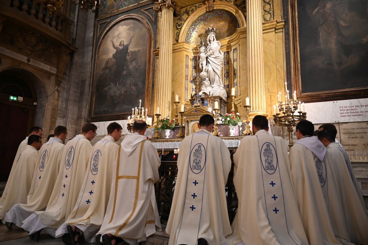 Messe des nouveaux prêtres à Notre-Dame des Victoires. © Marie-Christine Bertin / Diocèse de Paris.
