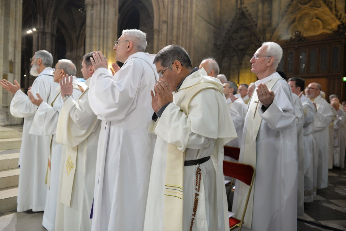 Liturgie eucharistique. © Marie-Christine Bertin / Diocèse de Paris.