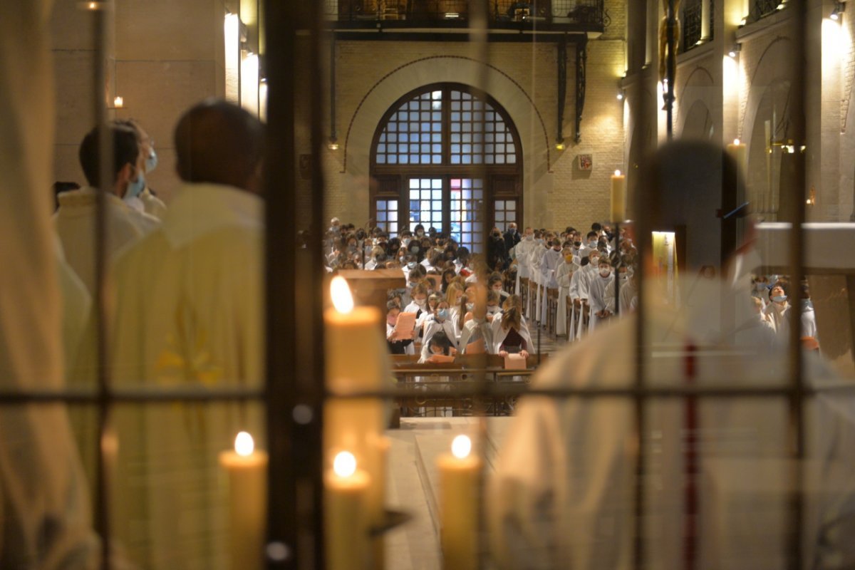 Rassemblement des servants et servantes de la liturgie. © Marie-Christine Bertin / Diocèse de Paris.