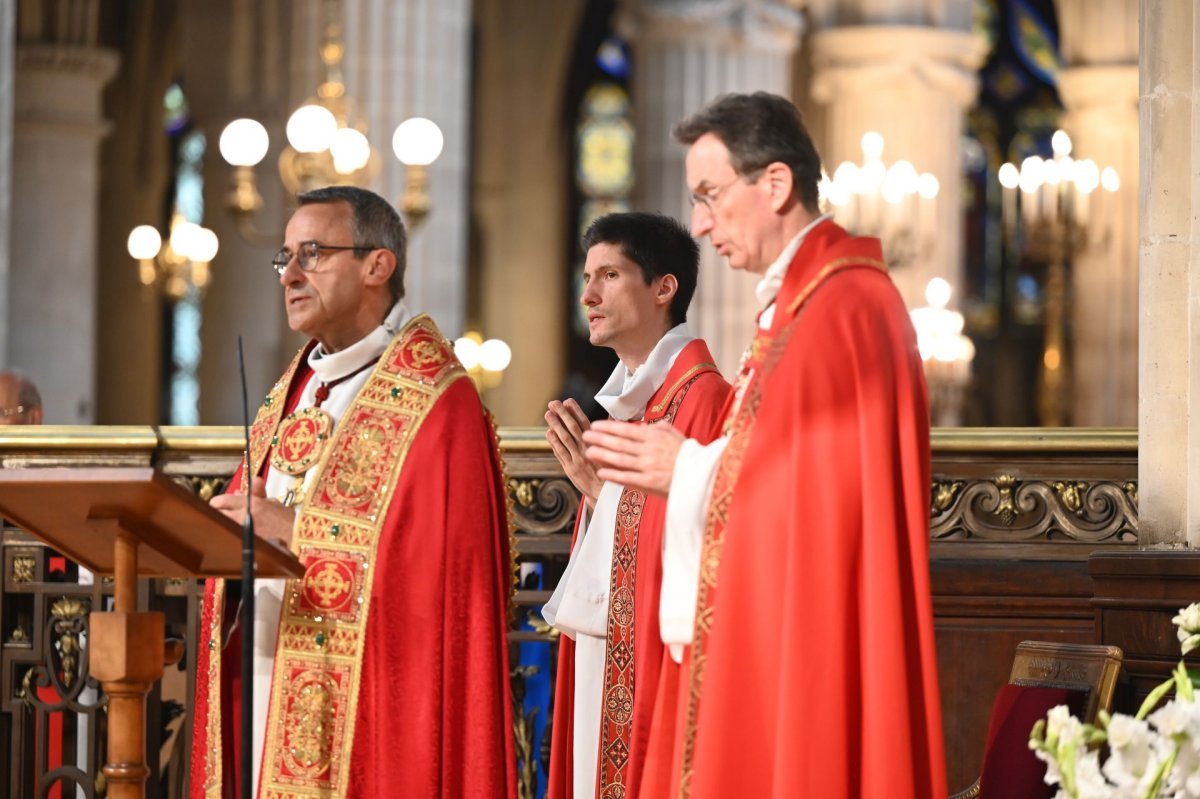 Messe d'action de grâce pour le ministère de Mgr Olivier de Cagny à Paris. © Marie-Christine Bertin / Diocèse de Paris.