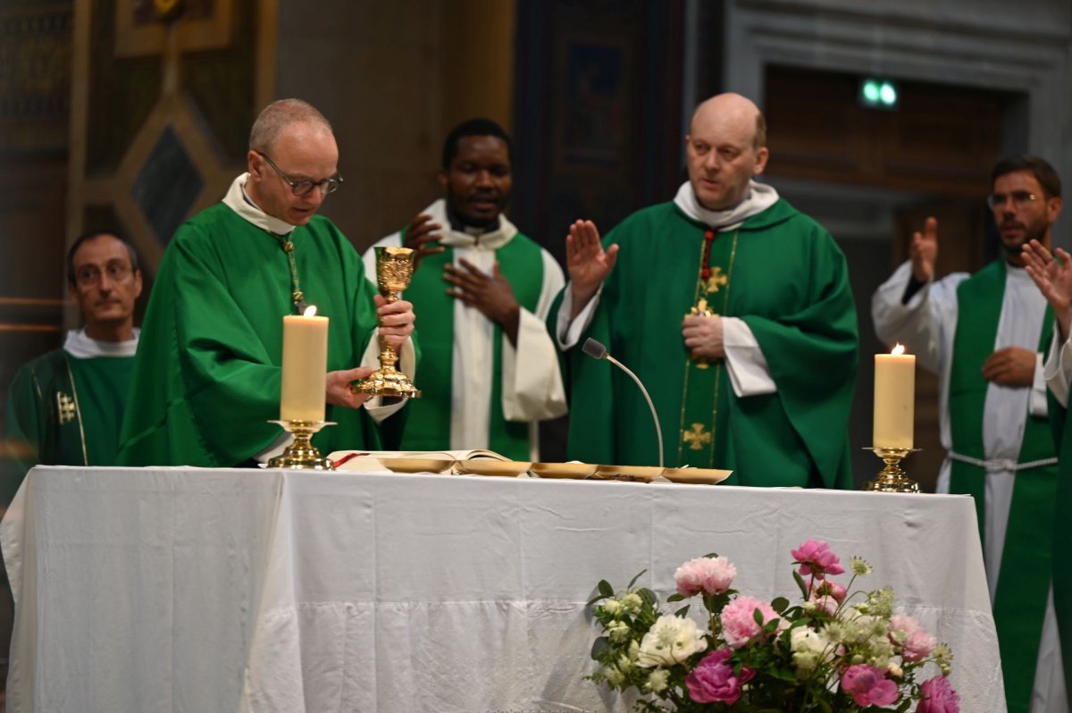 Messe d'action de grâce pour le ministère de Mgr Thibault Verny à Paris. © Marie-Christine Bertin / Diocèse de Paris.