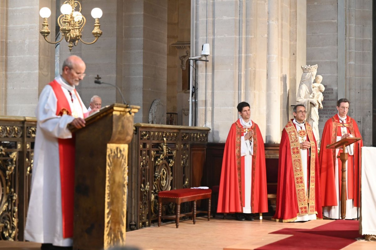 Messe d'action de grâce pour le ministère de Mgr Olivier de Cagny à Paris. © Marie-Christine Bertin / Diocèse de Paris.