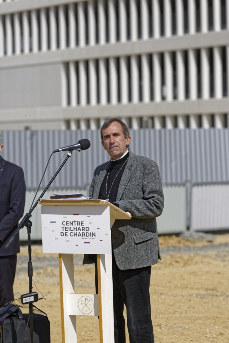 Lancement et bénédiction du chantier du futur Centre Teilhard de Chardin – (…). © Yannick Boschat / Diocèse de Paris.