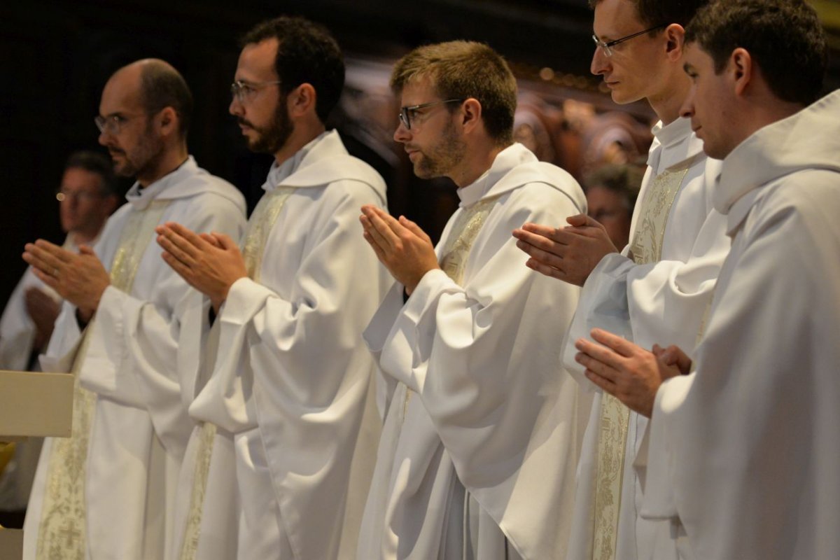 Messe des nouveaux prêtres à Notre-Dame des Victoires 2021. © Marie-Christine Bertin / Diocèse de Paris.