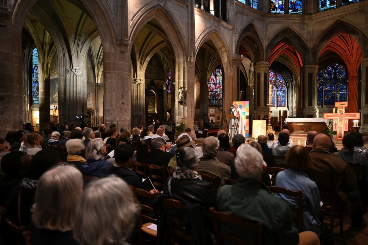 Catéchèse sur le sacrement de confirmation. Lundi 12 mai 2025. © Marie-Christine Bertin / Diocèse de Paris.