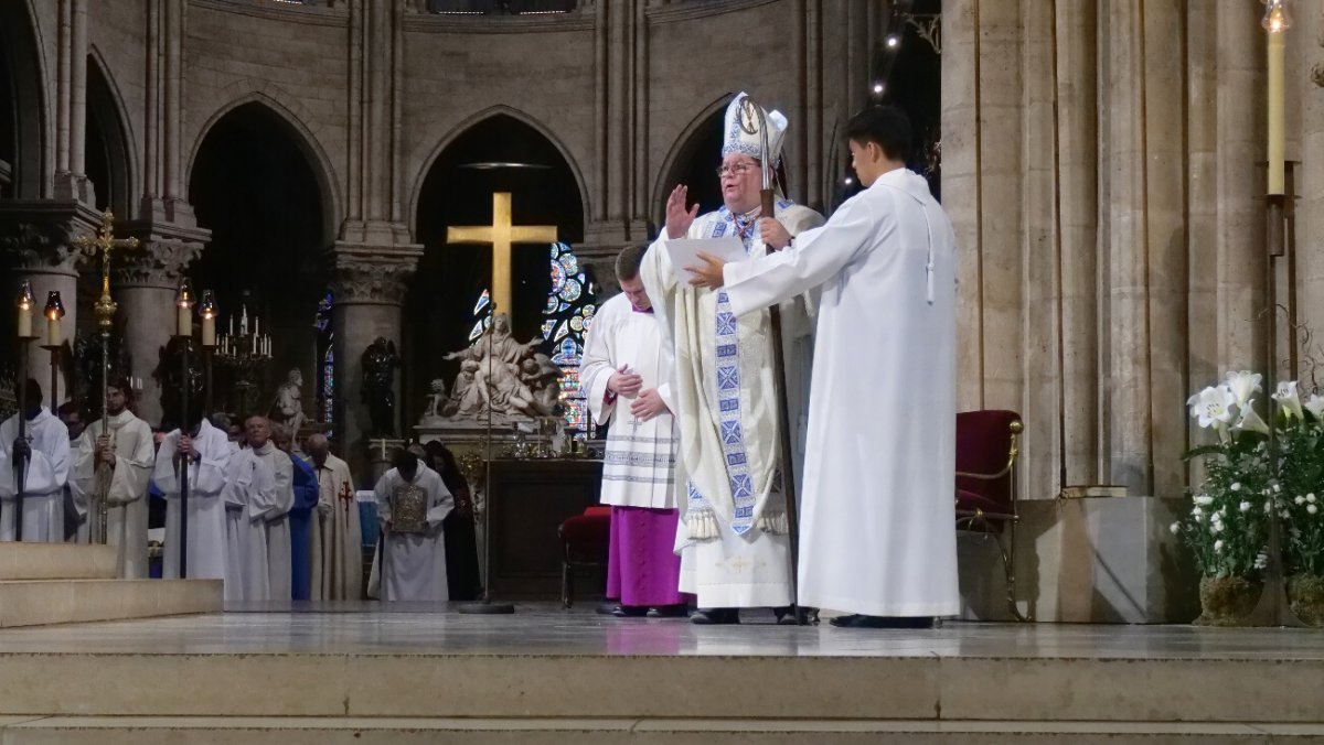 Messe anticipée de l'Assomption. © Yannick Boschat / Diocèse de Paris.