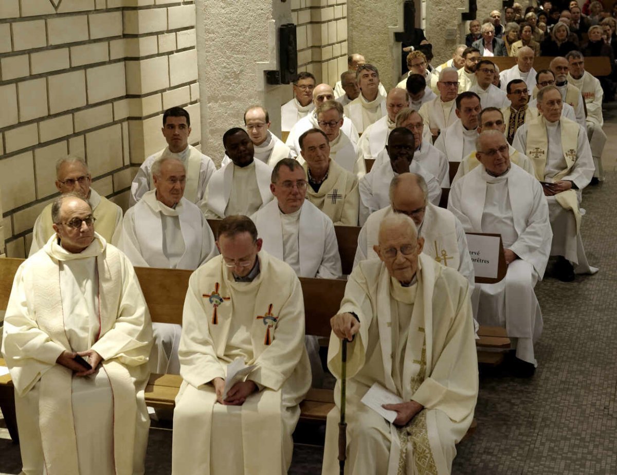 Ordinations pour la Compagnie de Jésus. © Trung Hieu Do / Diocèse de Paris.