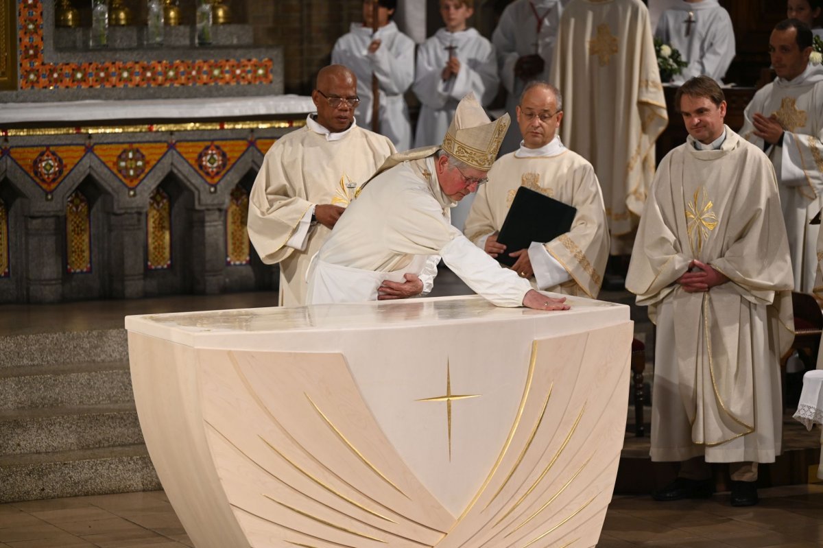 Messe à Saint-Michel (17e) à l'occasion du centenaire de l'église (…). © Marie-Christine Bertin / Diocèse de Paris.