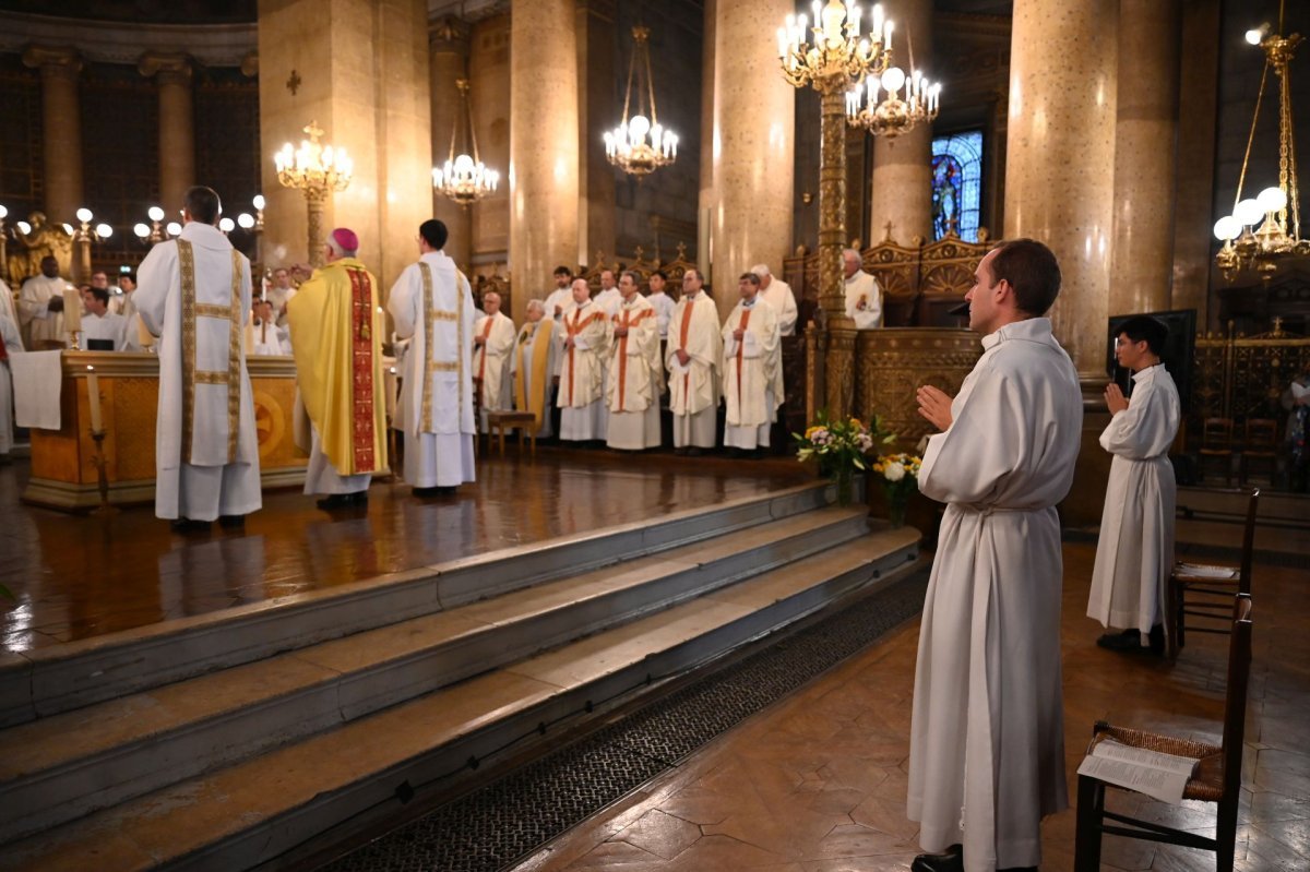 Ordination diaconale en vue du sacerdoce du 11 octobre 2025. © Marie-Christine Bertin / Diocese de Paris.