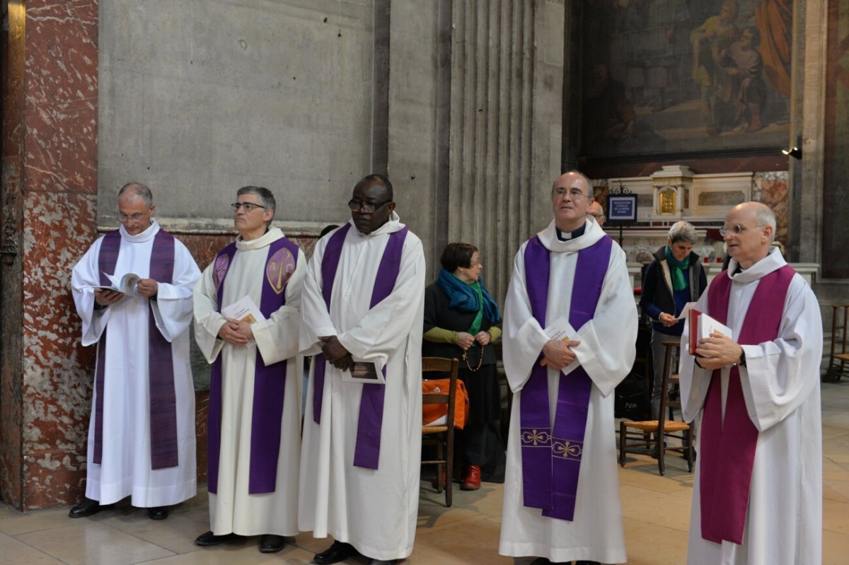 Prière de guérison et de délivrance. © Marie-Christine Bertin / Diocèse de Paris.