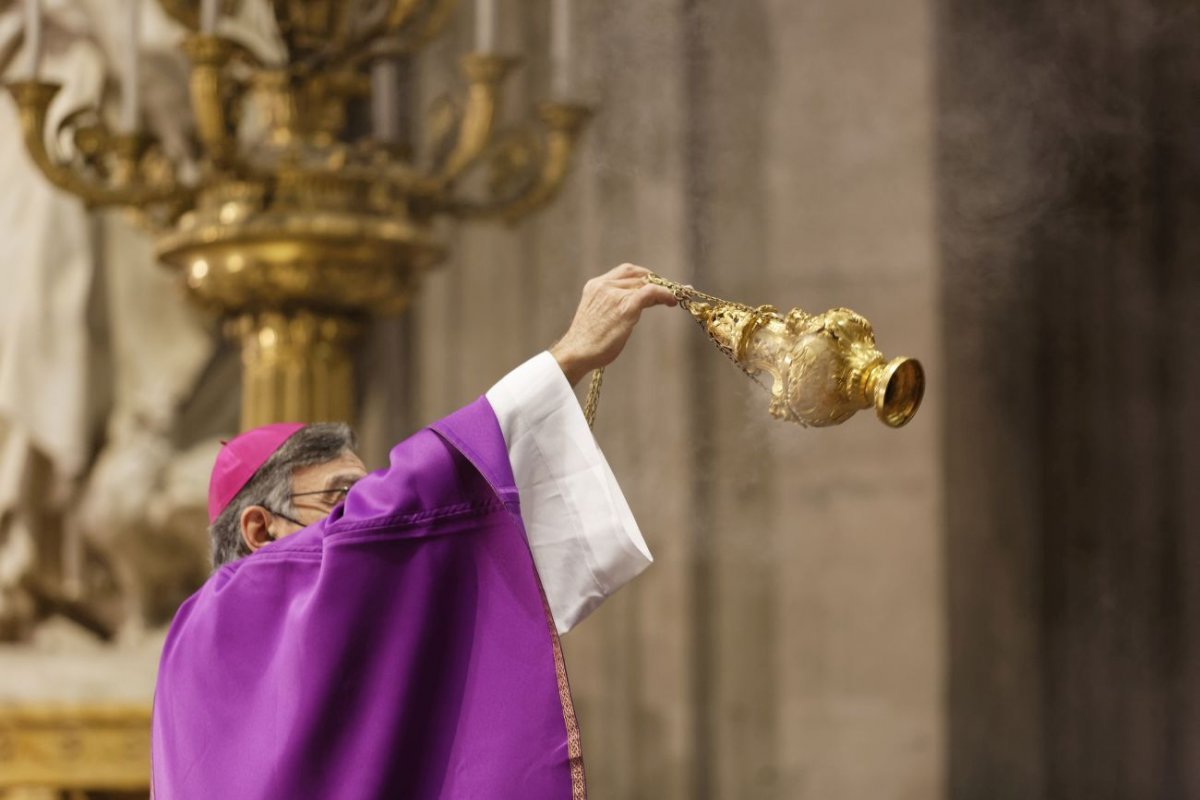 Messe autour de Mgr Michel Aupetit. © Yannick Boschat / Diocèse de Paris.