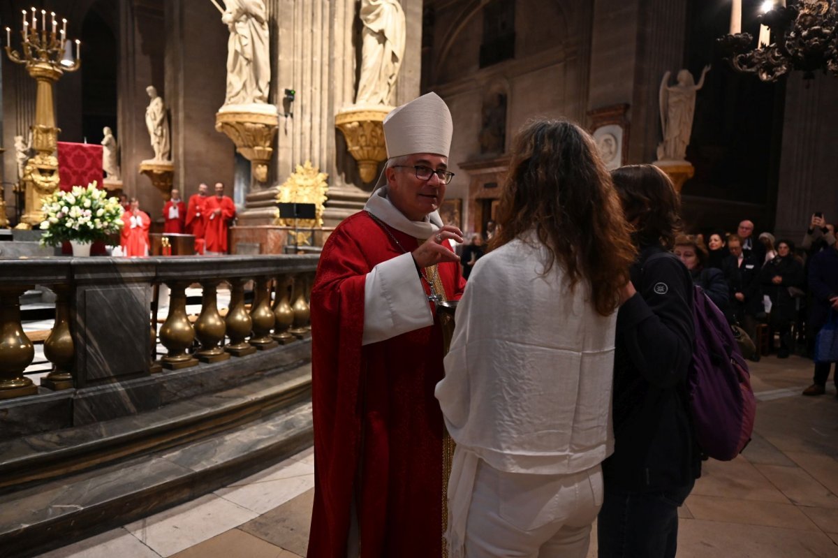 Confirmation des adultes de décembre 2023. © Marie-Christine Bertin / Diocèse de Paris.