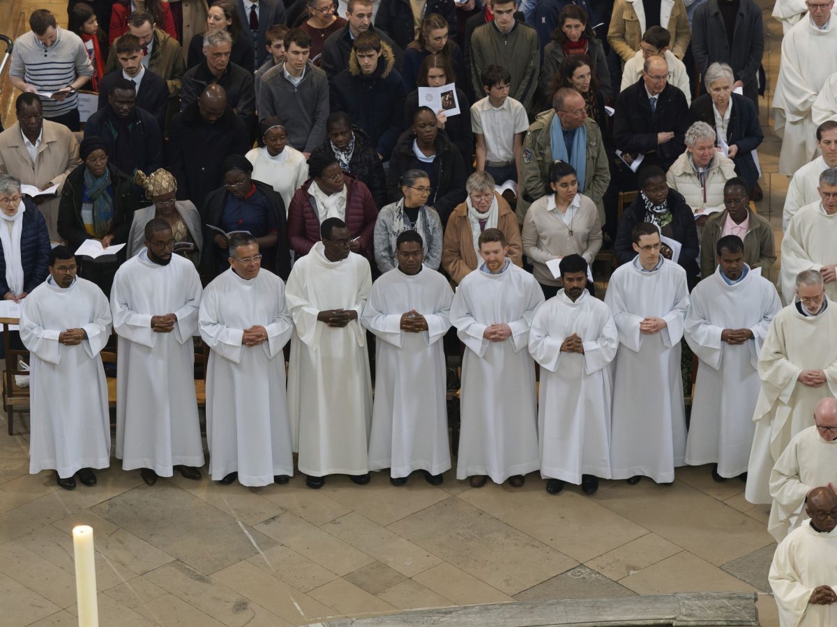 Ordinations diaconales de jésuites. © Yannick Boschat / Diocèse de Paris.