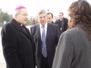 Accueil par M Avnar Shalev, Président du Yad Vashem. 