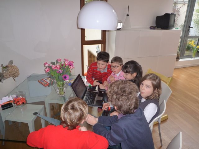 Février 2010 : Jeu Internet. 300 enfants de 8 à 12 ans ont participé au jeu Internet et se sont retrouvés à Notre-Dame du Travail. 