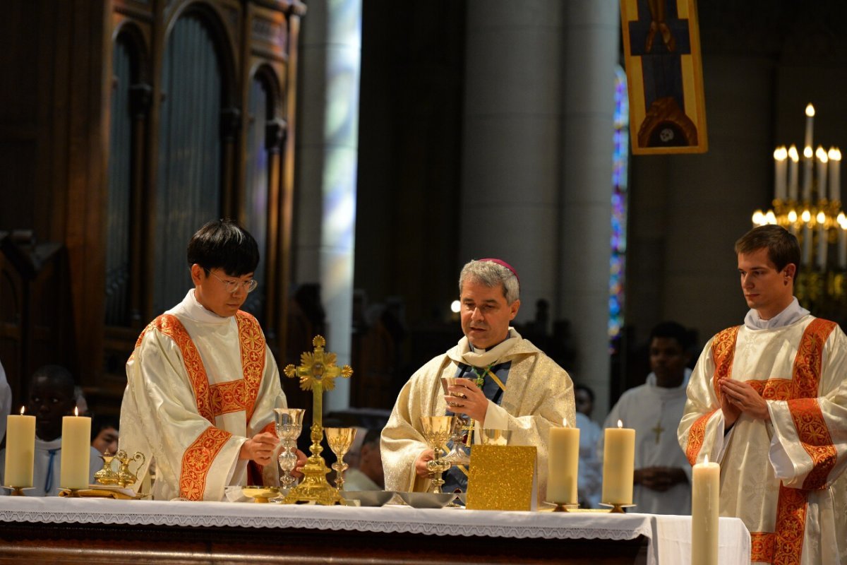 Ordinations diaconales en vue du sacerdoce 2018. © Marie-Christine Bertin / Diocèse de Paris.