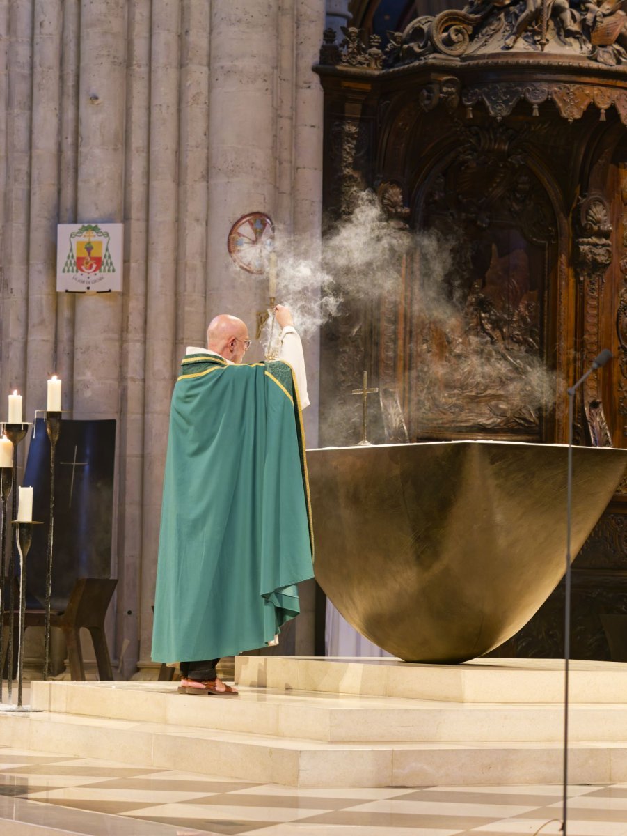 Prière des vêpres. © Yannick Boschat / Diocèse de Paris.
