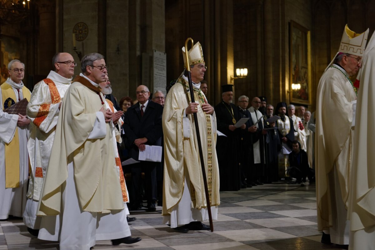 Procession d'entrée. © Yannick Boschat / Diocèse de Paris.