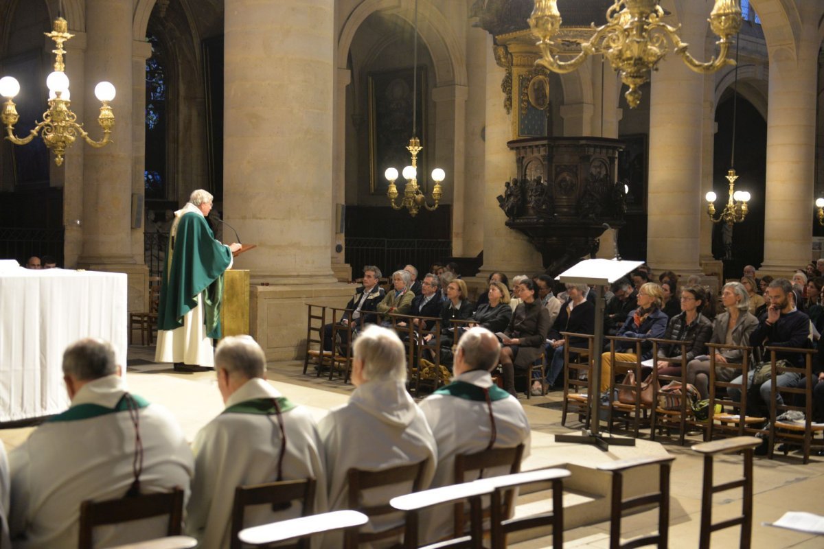 Envoi des baptisés en mission diocésaine. © Marie-Christine Bertin / Diocèse de Paris.