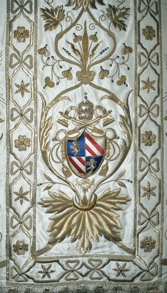 Chasuble de Notre-Dame des Victoires. © C. D. A. S.