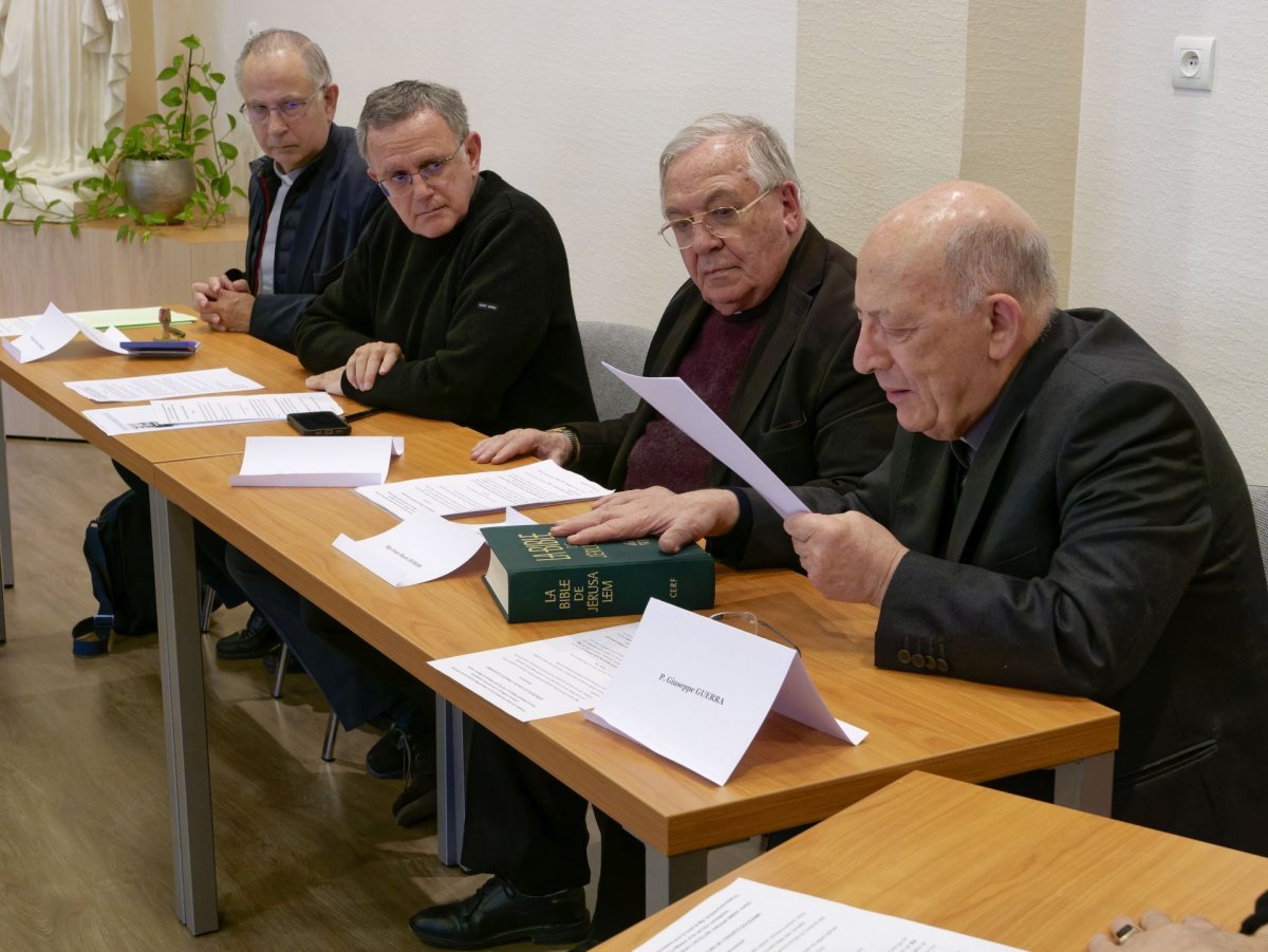 Clôture de l'enquête diocésaine pour la cause en canonisation de Mgr (…). © Yannick Boschat / Diocèse de Paris.