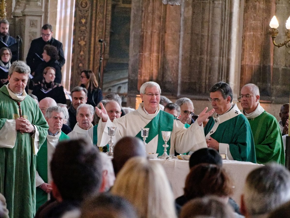 Rassemblement diocésain pour la 2e Journée Mondiale des Pauvres à Saint-Eustache. © Yannick Boschat / Diocèse de Paris.