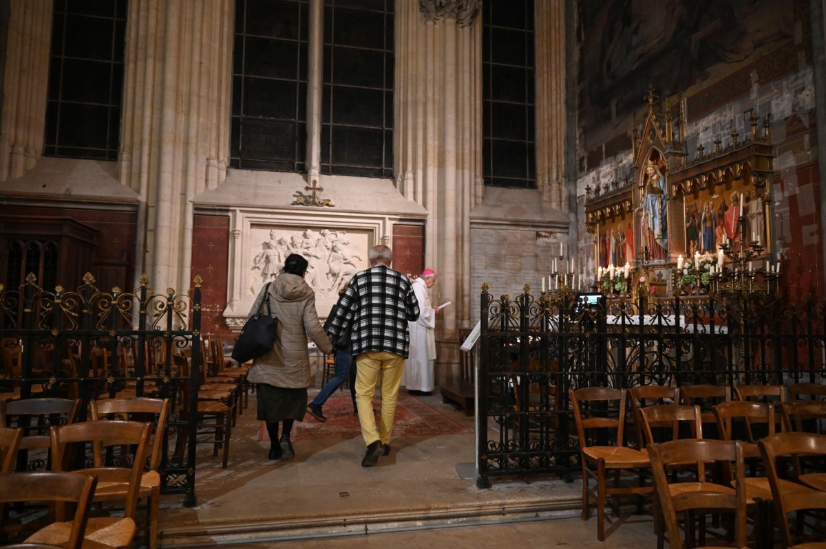 Veillée de l'espérance à la basilique Sainte-Clotilde. © Marie-Christine Bertin / Diocèse de Paris.