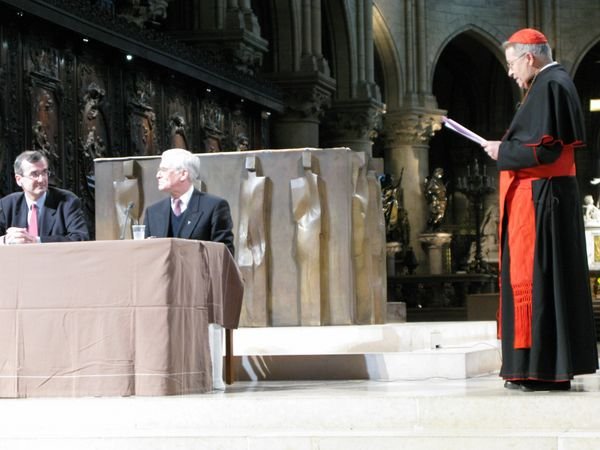 Février : Conférences de Carême. "Qui dites-vous que je suis ?" Des personnalités catholiques ou non livrent leur réponse à la question que Jésus posait à ses disciples. 