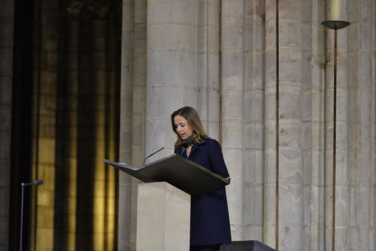 Lecture d'un texte de la Bible. © Marie-Christine Bertin / Diocèse de Paris.