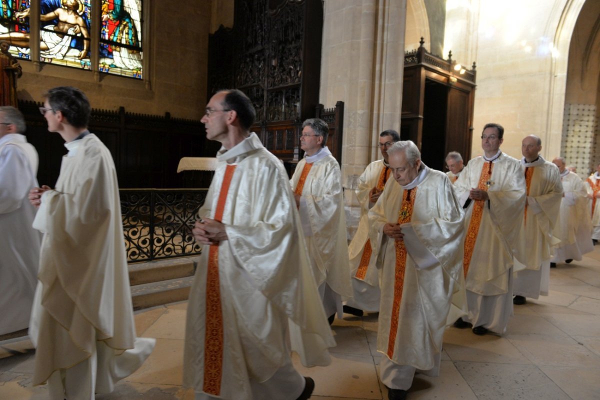 Messe et veillée de prière pour les futurs prêtres. © Marie-Christine Bertin / Diocèse de Paris.