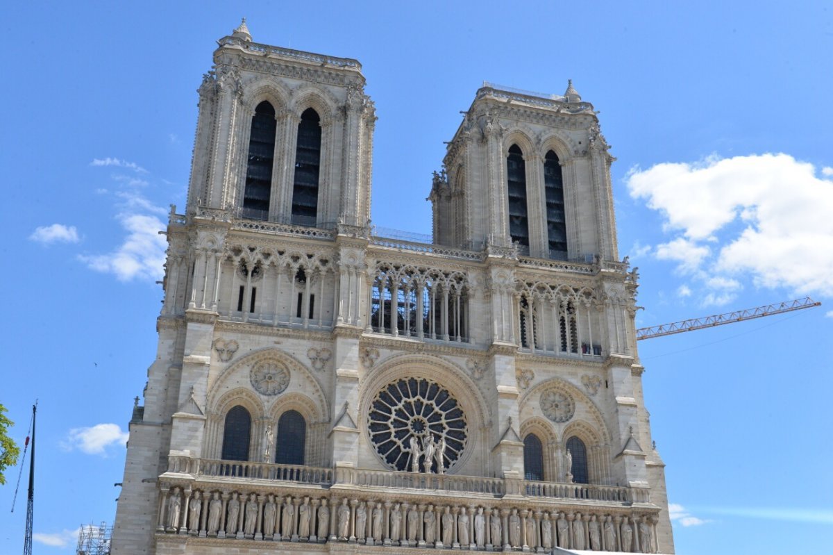 Réouverture du parvis de Notre-Dame de Paris. © Marie-Christine Bertin / Diocèse de Paris.