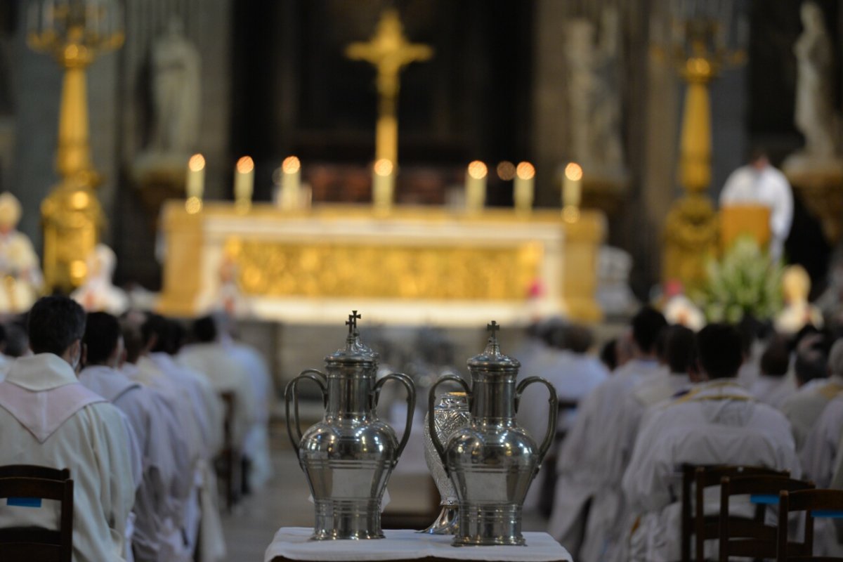 Messe chrismale 2021. © Marie-Christine Bertin / Diocèse de Paris.