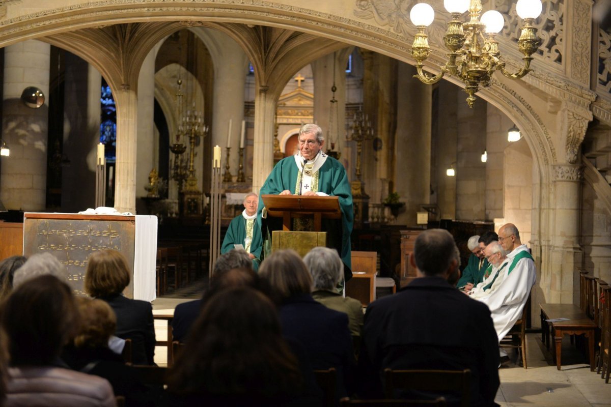 Envoi des baptisés en mission diocésaine. © Marie-Christine Bertin / Diocèse de Paris.